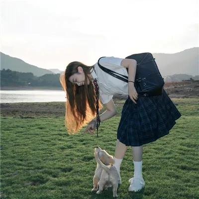 怪兽与女孩